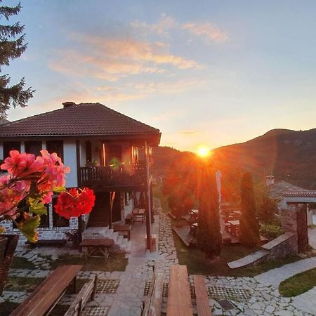 Готель Rhodopes Legends Vrata Екстер'єр фото